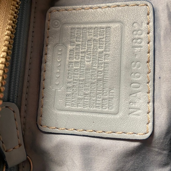 Coach purse - Picture 4 of 6